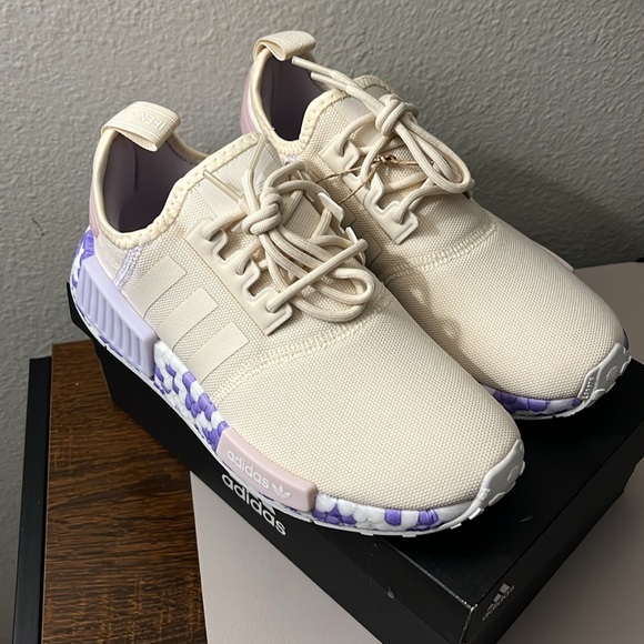 NWT Adidas Originals Women's NMD_R1 Shoes - Wonder White/Purple/Lilac - GW5694 - Picture 10 of 16